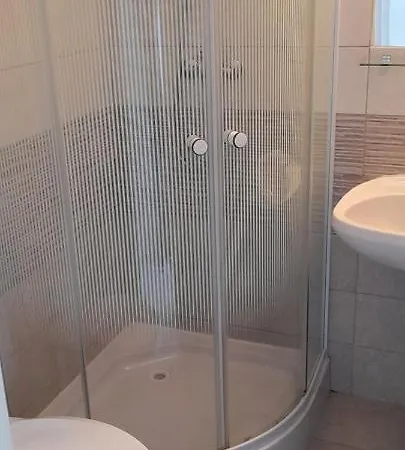 Pelikan Vendeghaz Gæstehus Szolnok